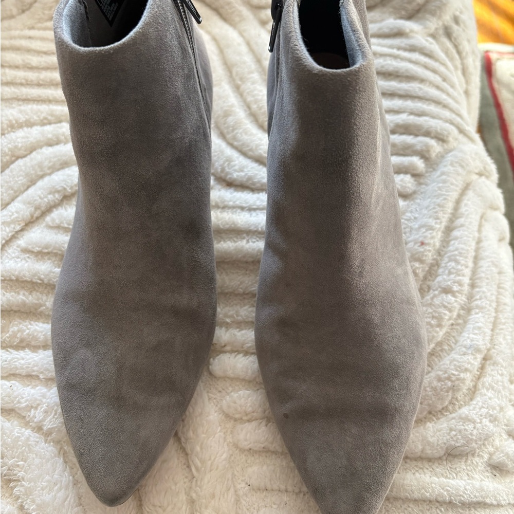Clarks Elegant Gray Ankle Boots